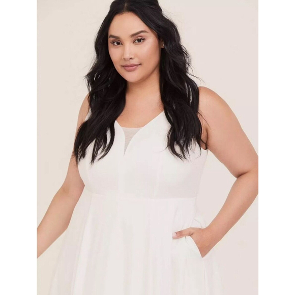 Torrid Ivory Jacquard Special Occasion Sweetheart Gown Dress Size 10 Wedding NWT - Picture 6 of 16